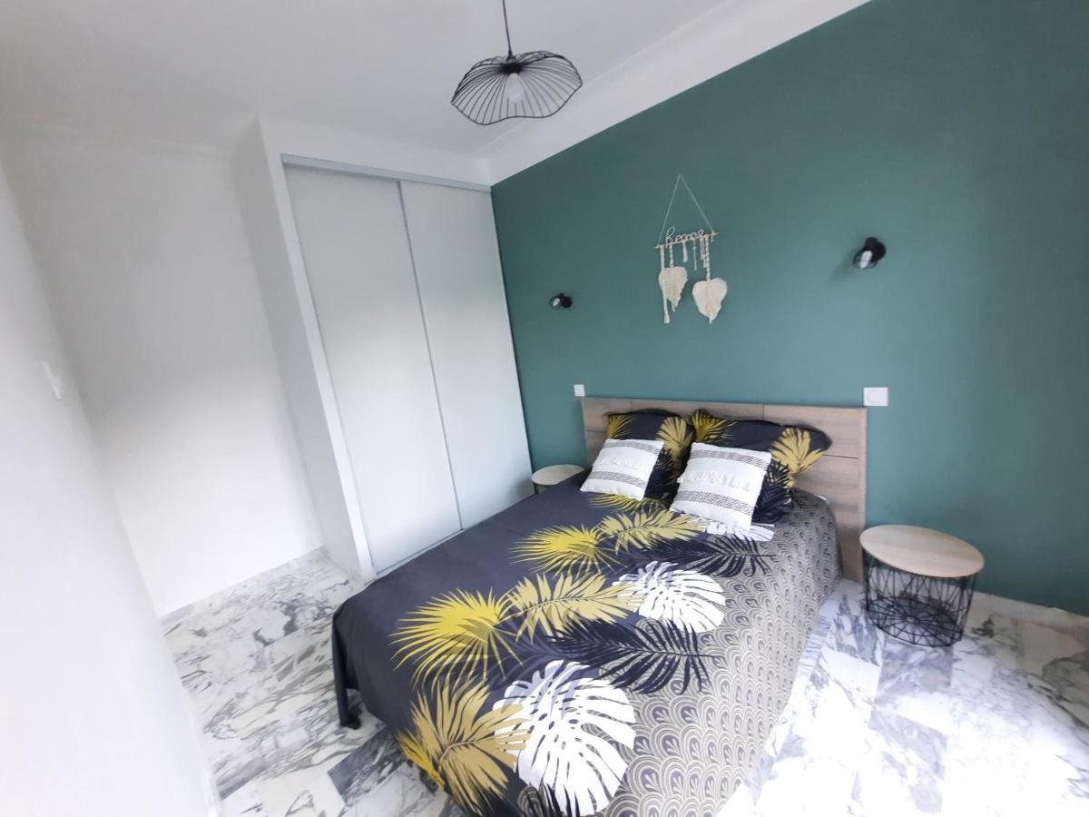 La Villa Castel - Haut De Villa - Parkings- 3 Chambres - 8 Couchages - Jardin - Barbecue Cagnes-sur-Mer Dış mekan fotoğraf